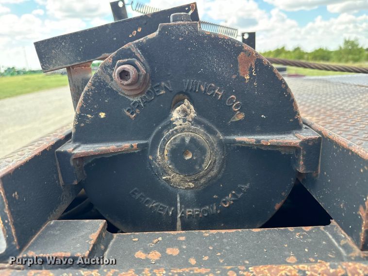 image for item MV9064 1998 Wilson 4860FT Muvall drop deck hydraulic tail equipment trailer