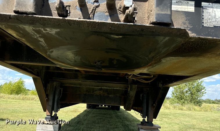 image for item MV9064 1998 Wilson 4860FT Muvall drop deck hydraulic tail equipment trailer