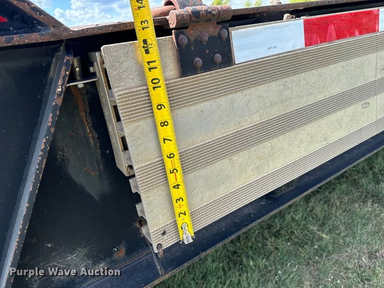 image for item MV9064 1998 Wilson 4860FT Muvall drop deck hydraulic tail equipment trailer