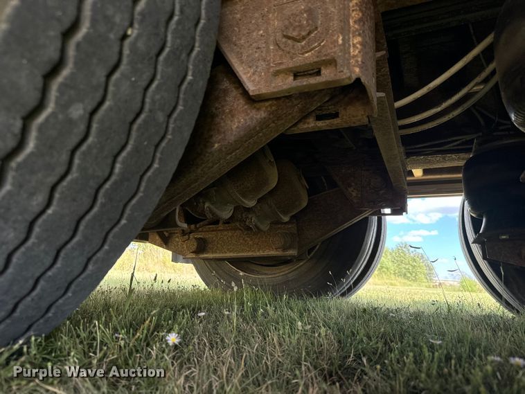 image for item MV9064 1998 Wilson 4860FT Muvall drop deck hydraulic tail equipment trailer