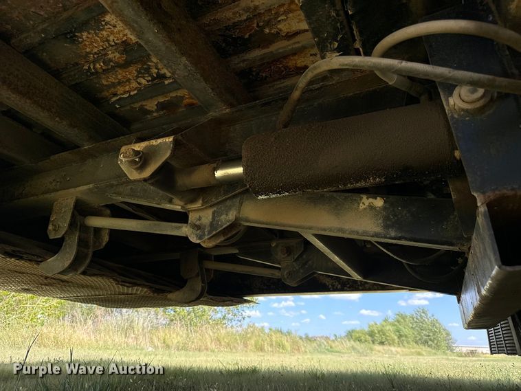 image for item MV9064 1998 Wilson 4860FT Muvall drop deck hydraulic tail equipment trailer