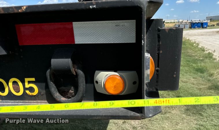 image for item MV9064 1998 Wilson 4860FT Muvall drop deck hydraulic tail equipment trailer