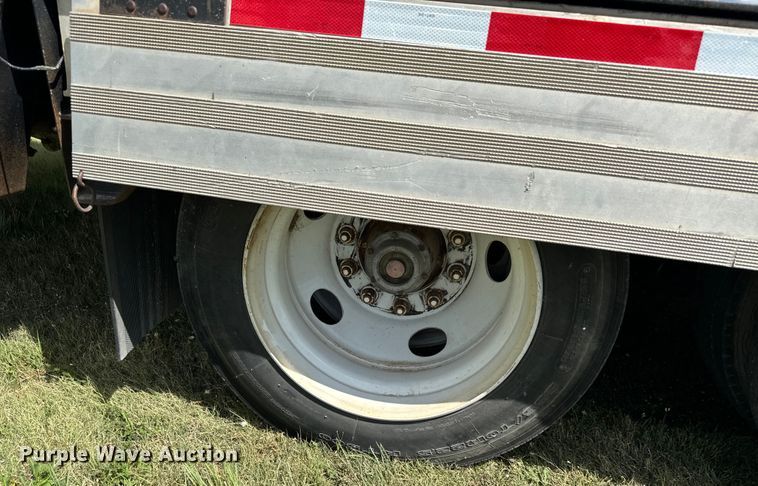 image for item MV9064 1998 Wilson 4860FT Muvall drop deck hydraulic tail equipment trailer