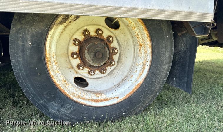 image for item MV9064 1998 Wilson 4860FT Muvall drop deck hydraulic tail equipment trailer