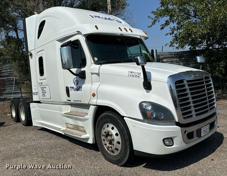 image for item MV9120 2018 Freightliner  Cascadia Evolution  semi truck