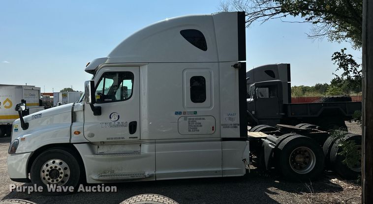 image for item MV9120 2018 Freightliner  Cascadia Evolution  semi truck