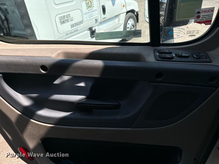 image for item MV9120 2018 Freightliner  Cascadia Evolution  semi truck