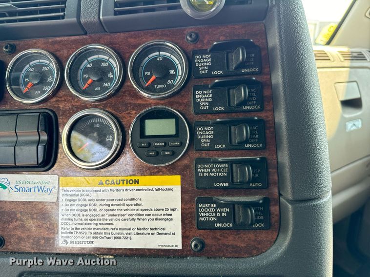 image for item MV9120 2018 Freightliner  Cascadia Evolution  semi truck