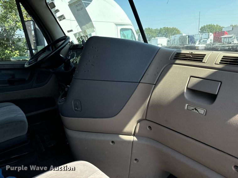 image for item MV9120 2018 Freightliner  Cascadia Evolution  semi truck