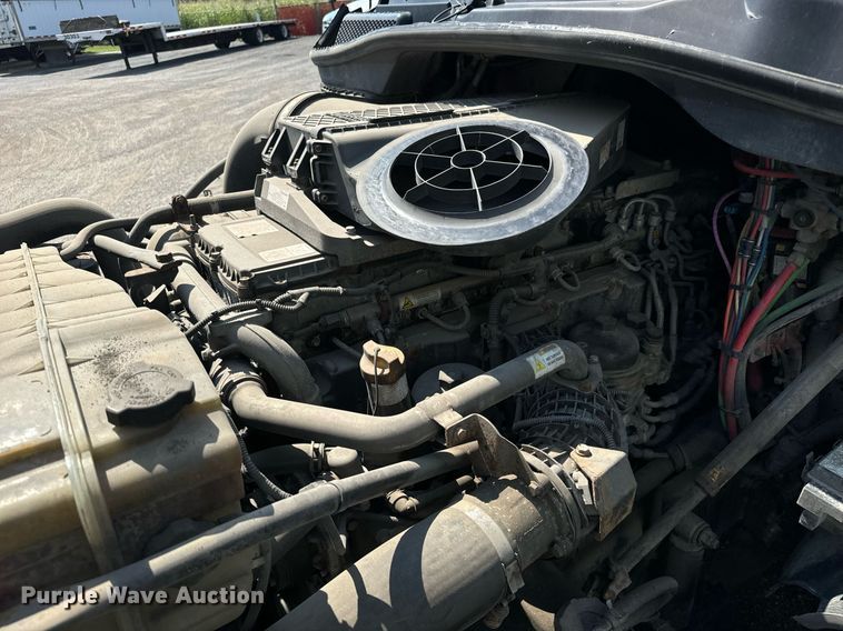 image for item MV9120 2018 Freightliner  Cascadia Evolution  semi truck