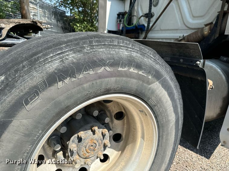 image for item MV9120 2018 Freightliner  Cascadia Evolution  semi truck