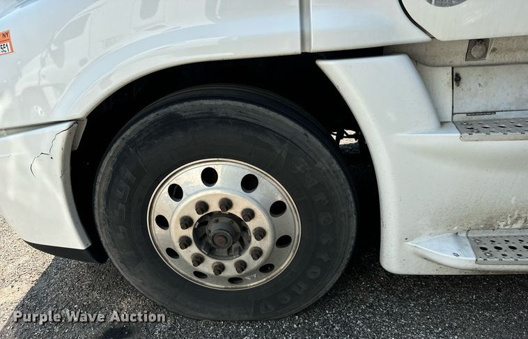 image for item MV9120 2018 Freightliner  Cascadia Evolution  semi truck