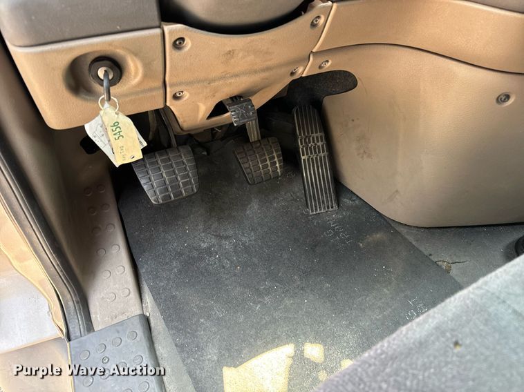 image for item MV9123 2013 Freightliner Cascadia semi truck