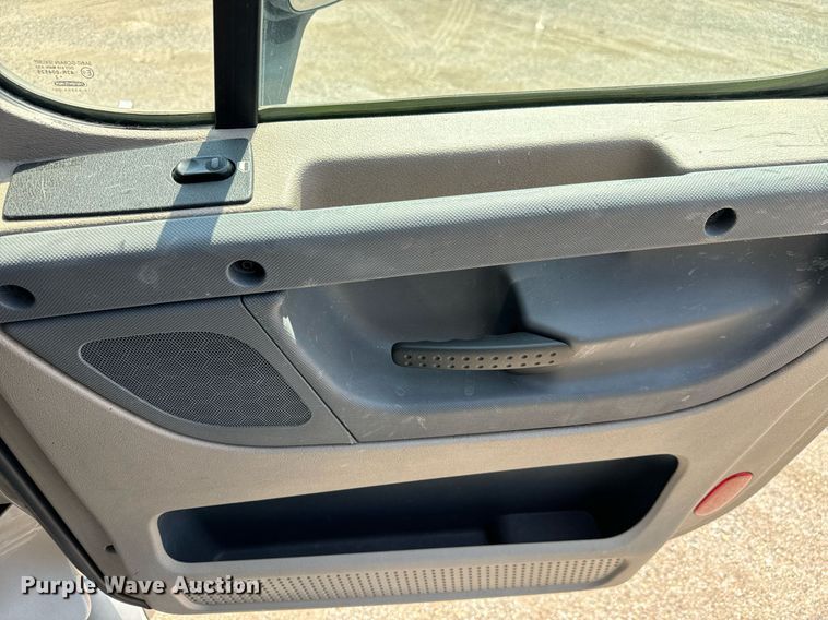 image for item MV9123 2013 Freightliner Cascadia semi truck