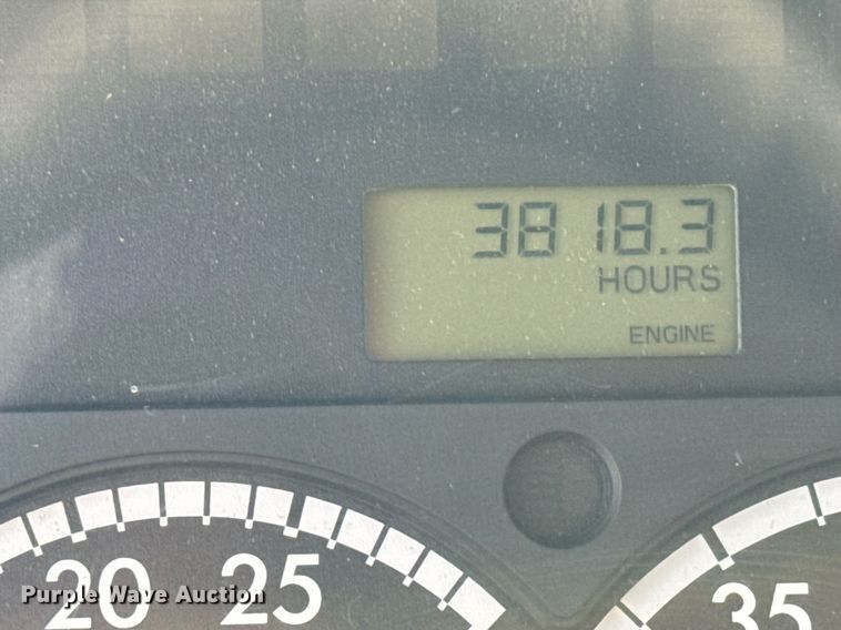 image for item MV9137 2007 Freightliner Business Class M2 semi truck