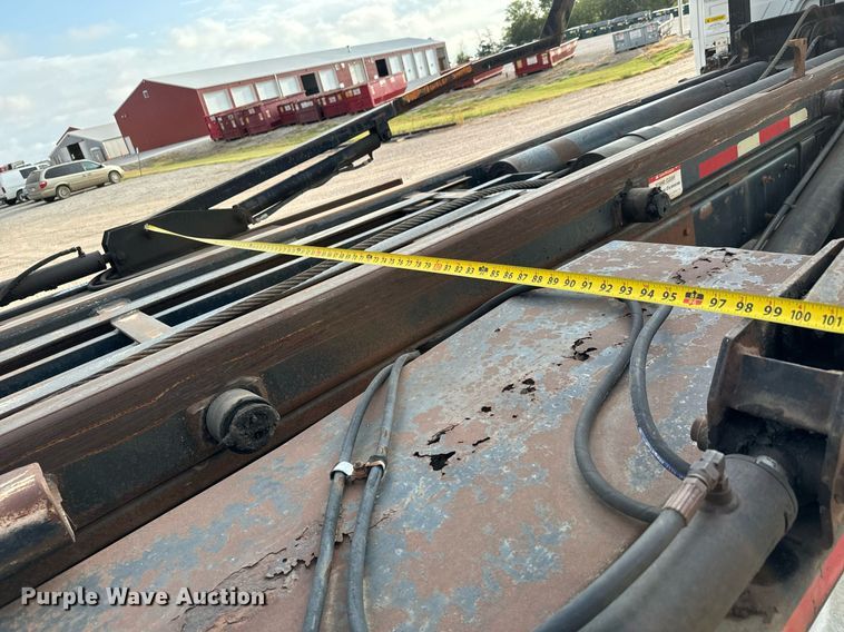 image for item MV9169 2000 Freightliner FL80 roll-off container truck