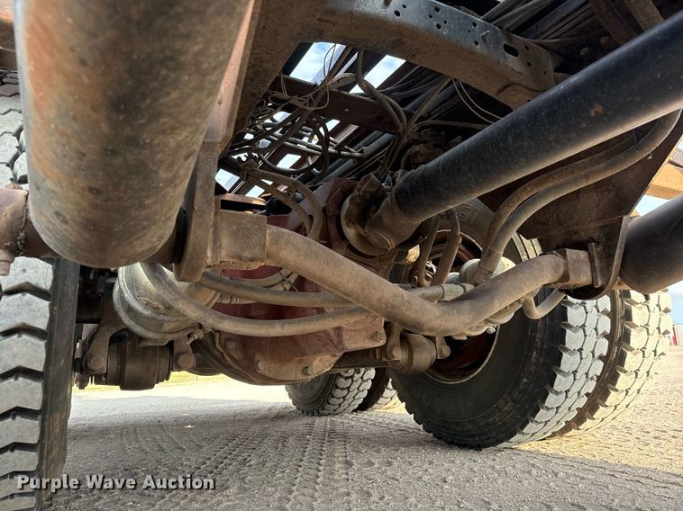 image for item MV9169 2000 Freightliner FL80 roll-off container truck