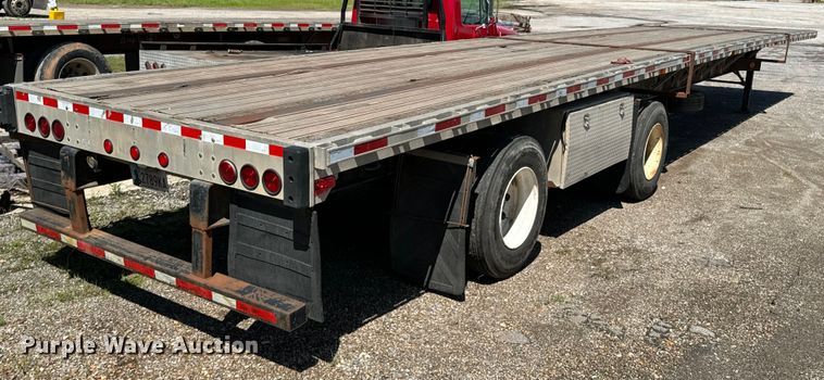image for item ND9347 1999 Transcraft flatbed trailer