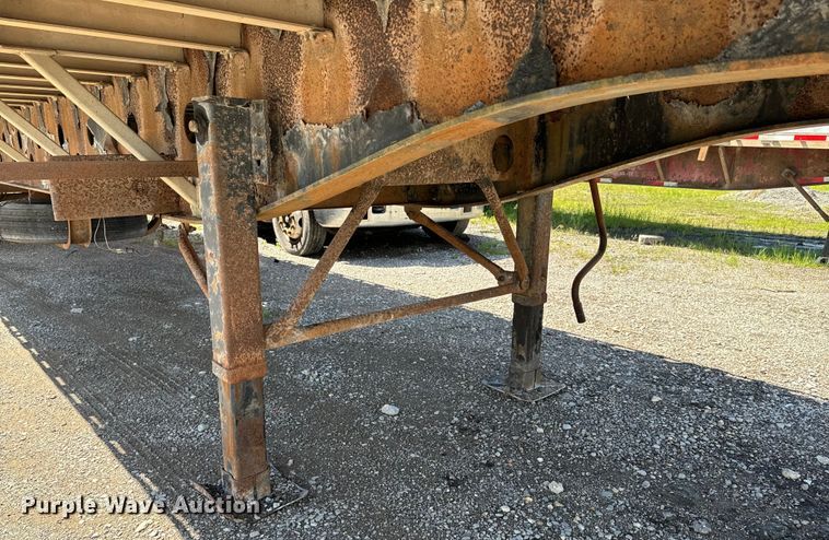 image for item ND9347 1999 Transcraft flatbed trailer
