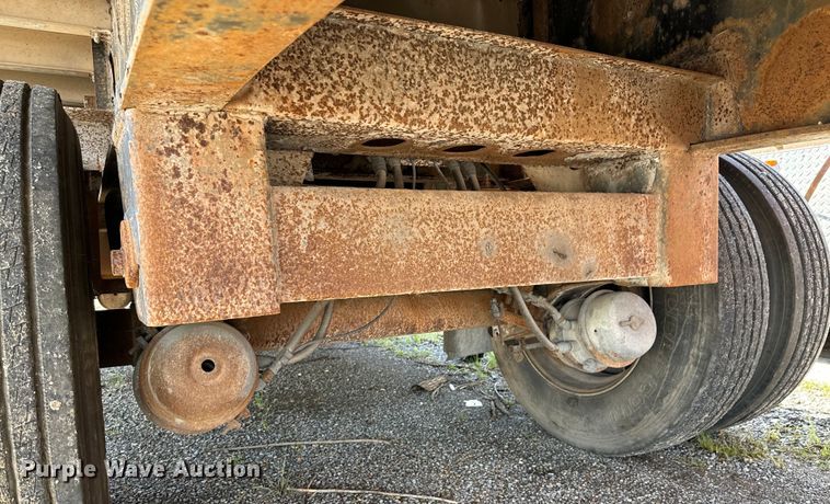 image for item ND9347 1999 Transcraft flatbed trailer