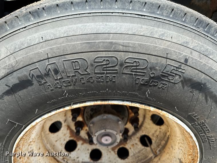 image for item ND9347 1999 Transcraft flatbed trailer