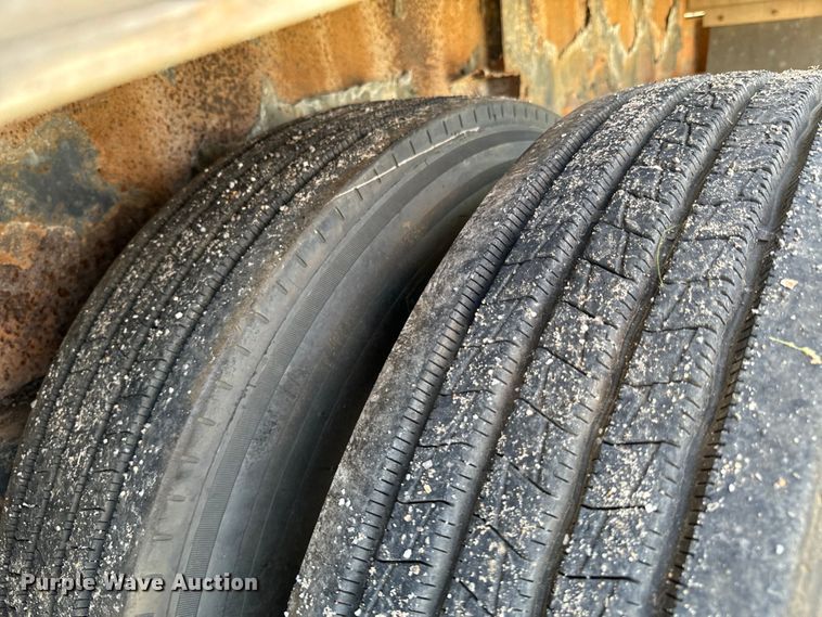 image for item ND9347 1999 Transcraft flatbed trailer