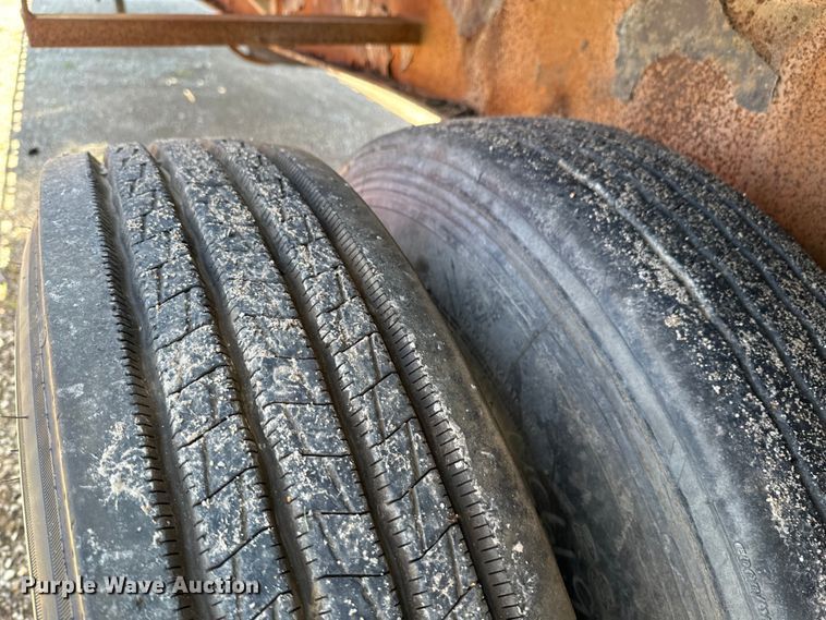 image for item ND9347 1999 Transcraft flatbed trailer