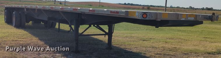 image for item NW9667 2005 Utility Trailers FS2CHA flatbed trailer