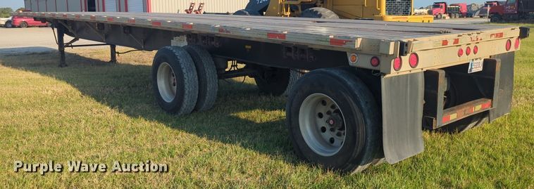 image for item NW9667 2005 Utility Trailers FS2CHA flatbed trailer