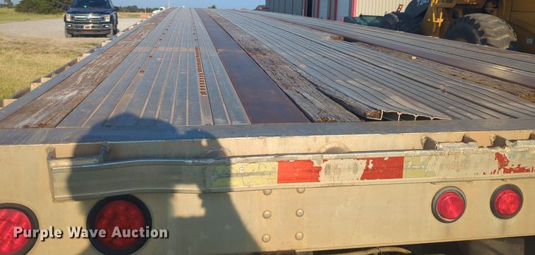 image for item NW9667 2005 Utility Trailers FS2CHA flatbed trailer