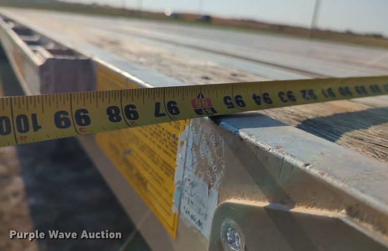 image for item NW9667 2005 Utility Trailers FS2CHA flatbed trailer