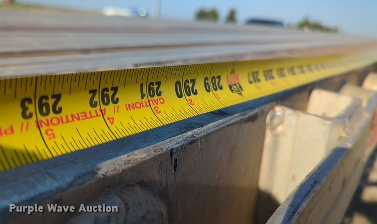 image for item NW9667 2005 Utility Trailers FS2CHA flatbed trailer