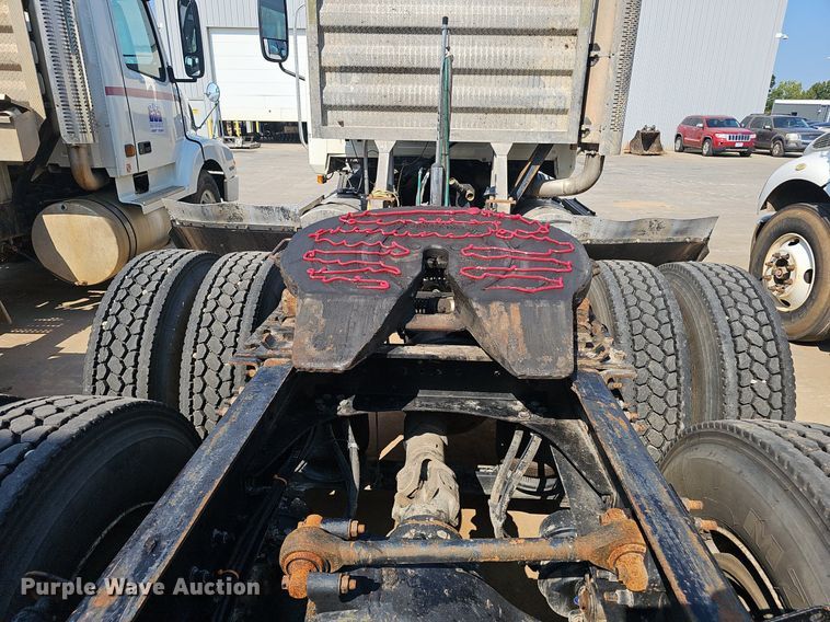 image for item NX9139 2007 Mack CHN semi truck