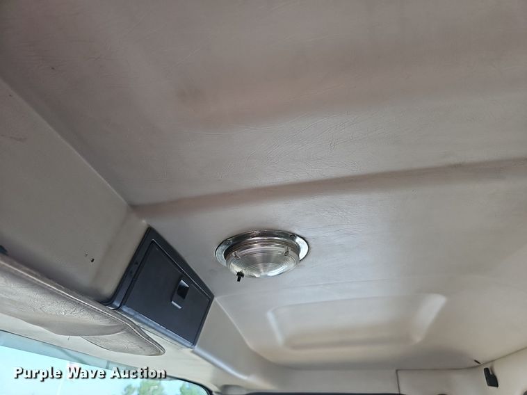 image for item NX9139 2007 Mack CHN semi truck