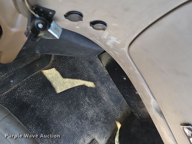 image for item NX9139 2007 Mack CHN semi truck