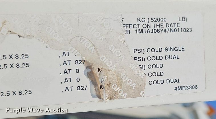 image for item NX9139 2007 Mack CHN semi truck