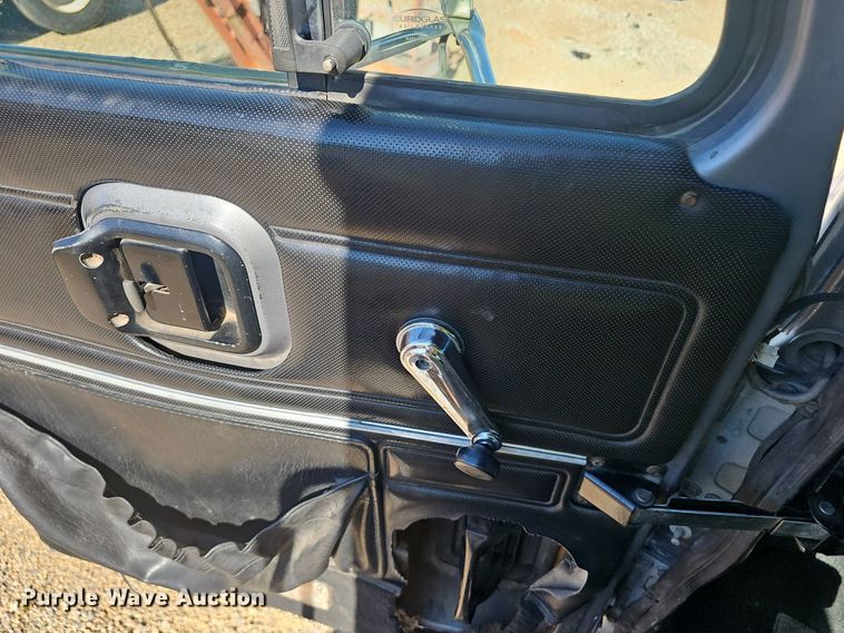 image for item NX9176 2000 Mack  CH613  semi truck