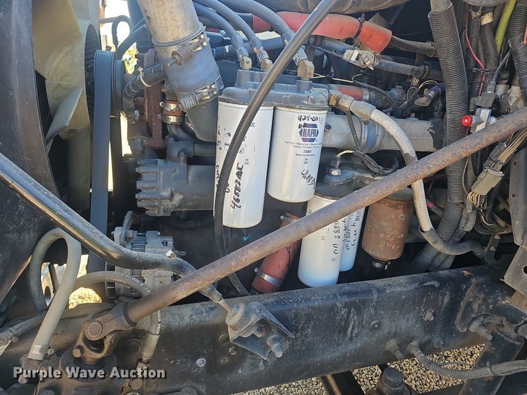 image for item NX9176 2000 Mack  CH613  semi truck