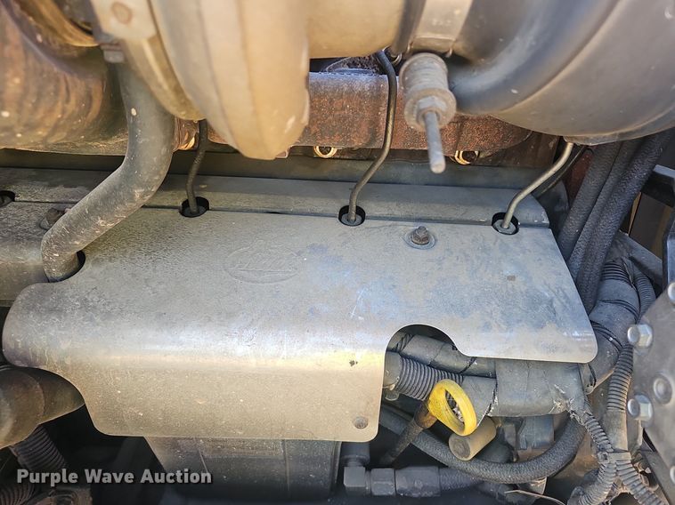 image for item NX9176 2000 Mack  CH613  semi truck