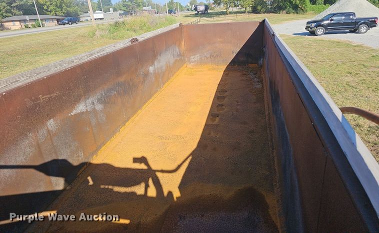 image for item NX9177 2001 Dump-Rite DR24 end dump trailer