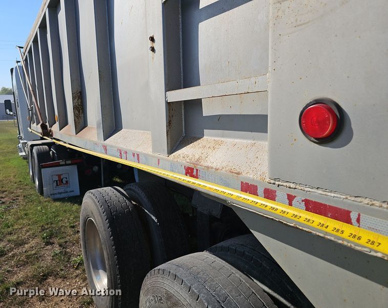 image for item NX9177 2001 Dump-Rite DR24 end dump trailer