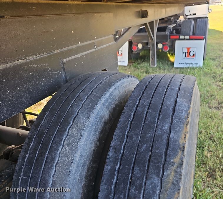 image for item NX9177 2001 Dump-Rite DR24 end dump trailer