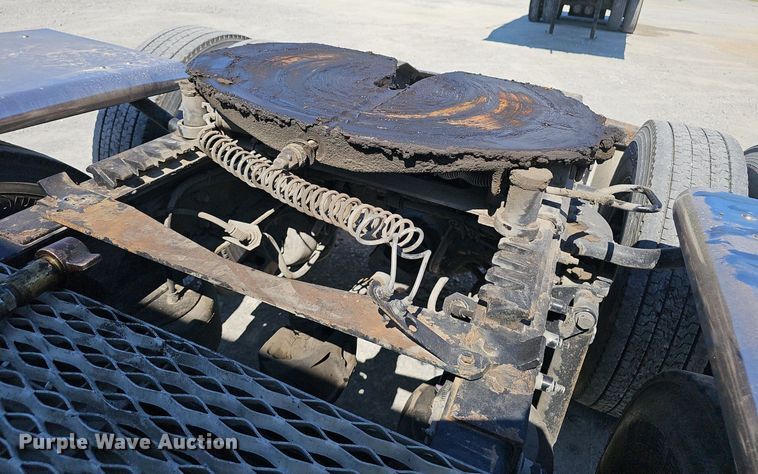 image for item NX9178 2016 Peterbilt 579 semi truck