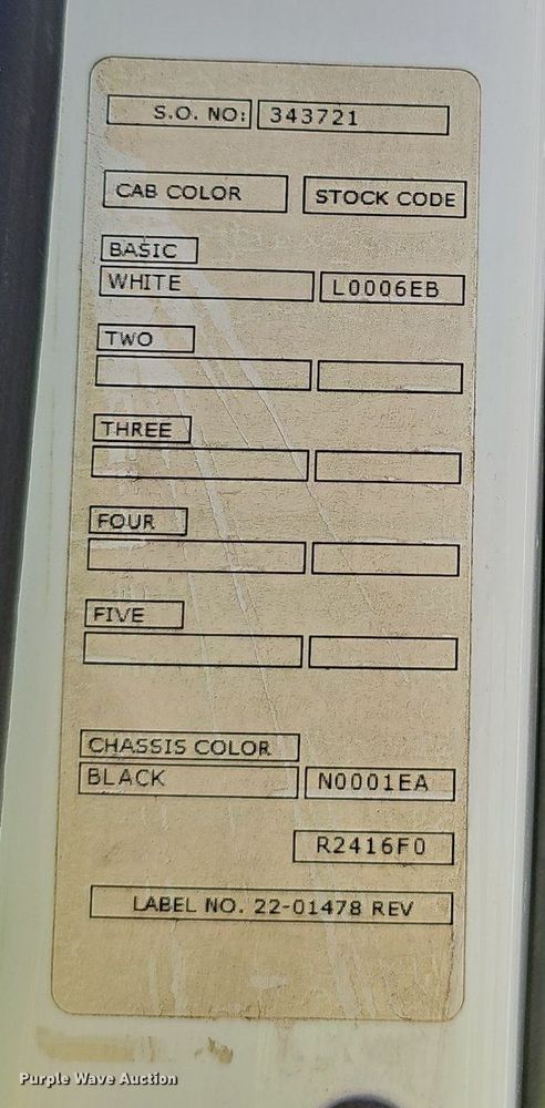 image for item NX9178 2016 Peterbilt 579 semi truck