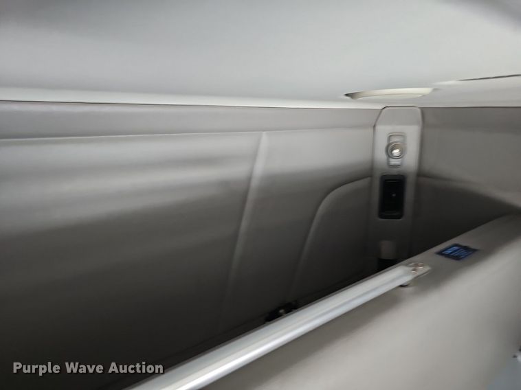 image for item NX9178 2016 Peterbilt 579 semi truck