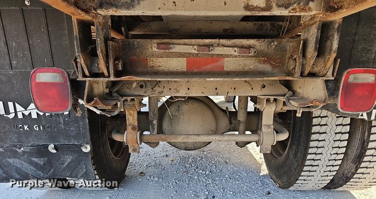 image for item NX9204 2007 Chevrolet C6500 dump flatbed truck