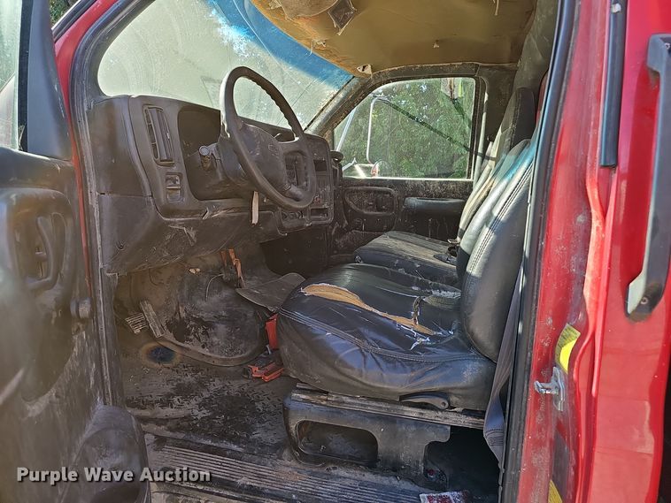 image for item NX9204 2007 Chevrolet C6500 dump flatbed truck