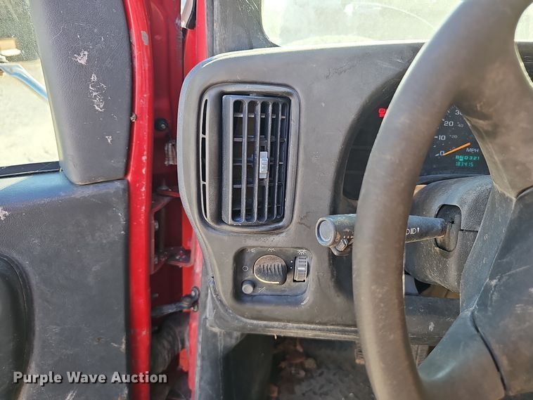 image for item NX9204 2007 Chevrolet C6500 dump flatbed truck