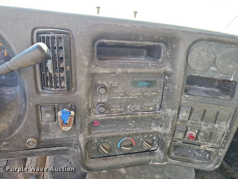 image for item NX9204 2007 Chevrolet C6500 dump flatbed truck