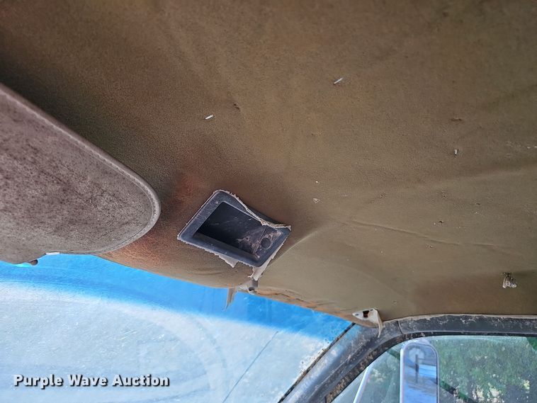 image for item NX9204 2007 Chevrolet C6500 dump flatbed truck